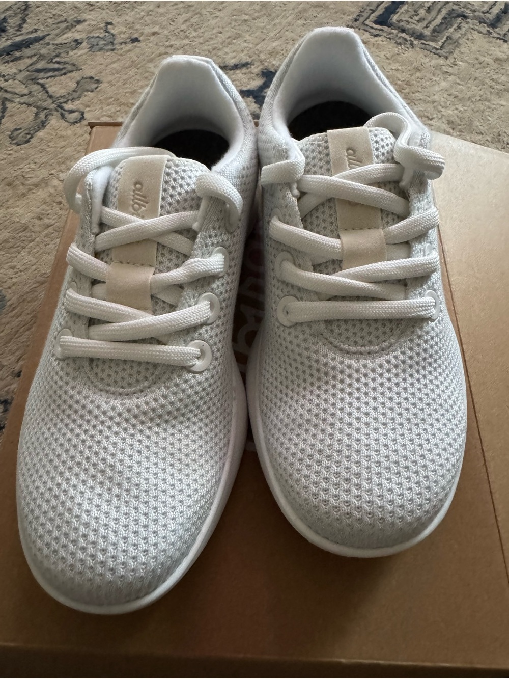 NWT Allbirds Tree Runner NZ Blizzard White Sneakers Women's Size 5 W5 - Picture 2 of 6